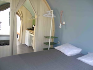 Location tente coco sweet chambre double - camping esperance avec espace aquatique - cotentin - normandie